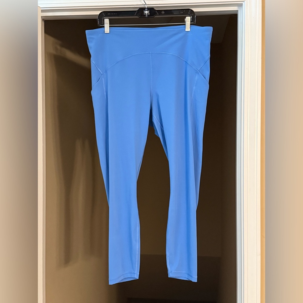 Lululemon Power Thru High Rise Tight 25” in Blue Nile, Size 16.